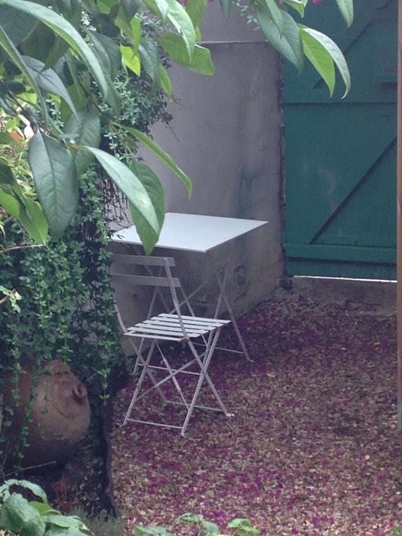 Kasaloc Apartment Maintenon Bagian luar foto