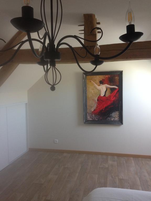 Kasaloc Apartment Maintenon Bagian luar foto