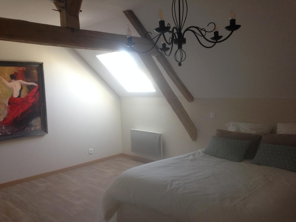 Kasaloc Apartment Maintenon Bagian luar foto