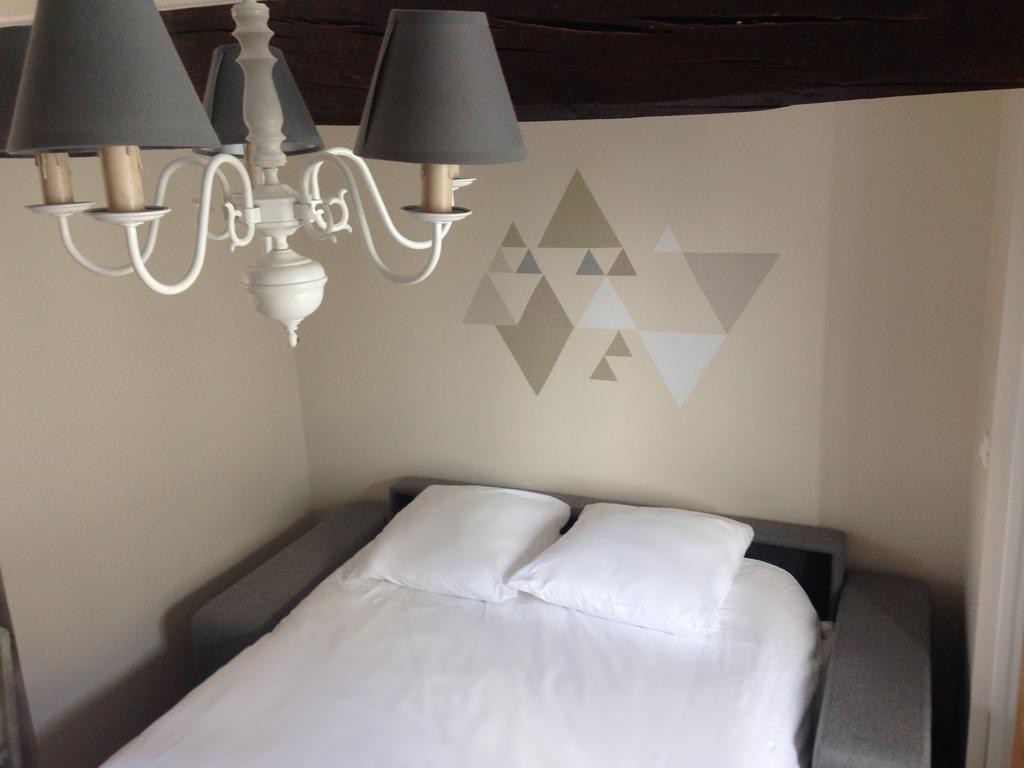 Kasaloc Apartment Maintenon Bagian luar foto