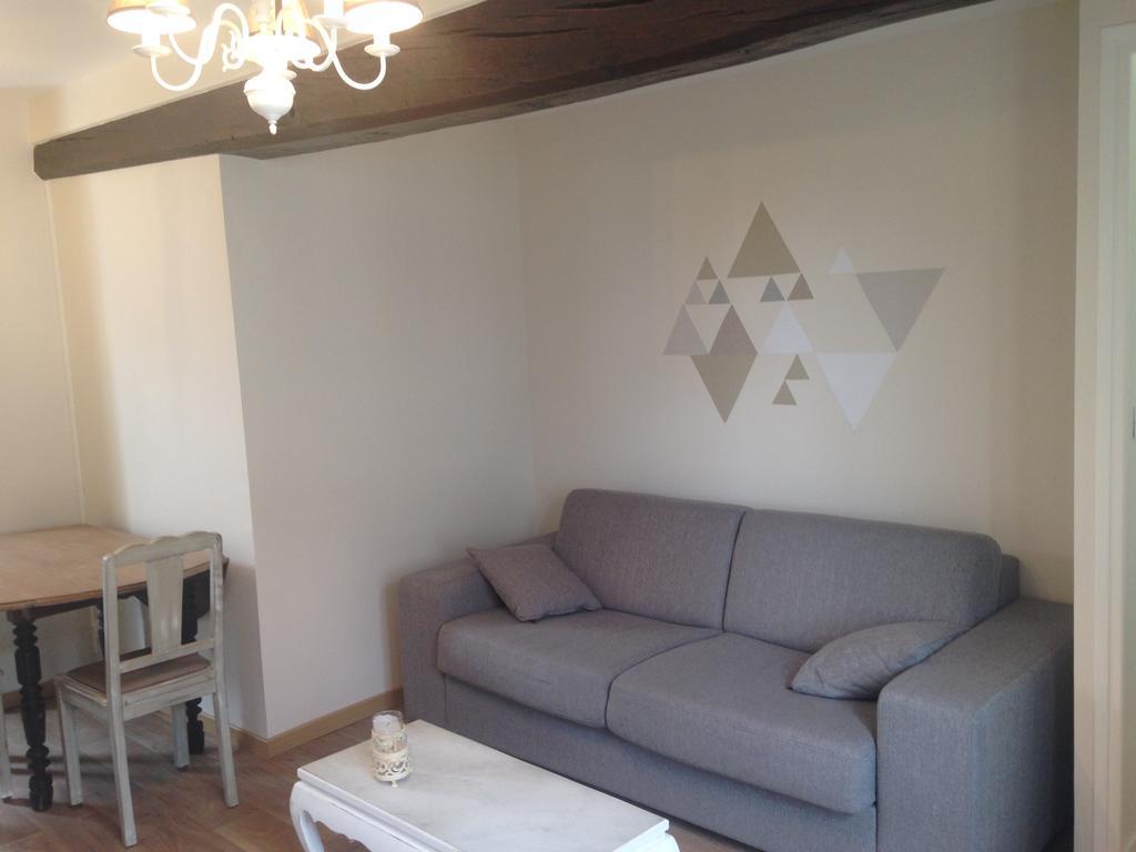 Kasaloc Apartment Maintenon Bagian luar foto