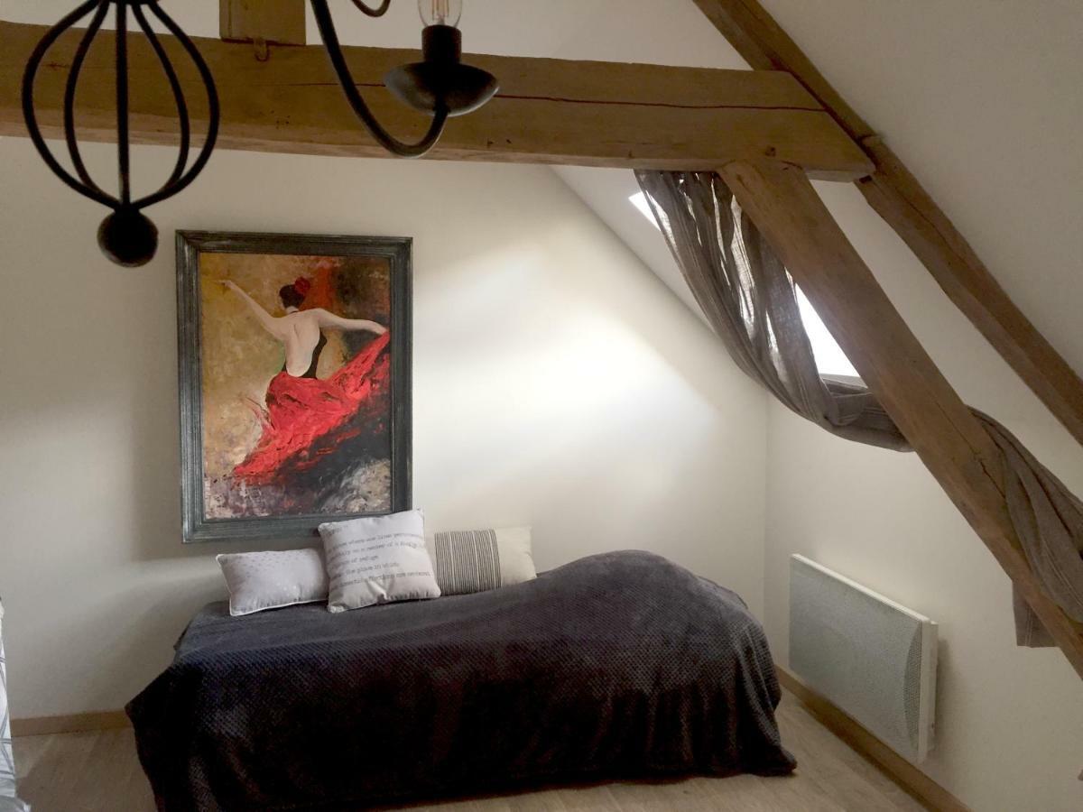 Kasaloc Apartment Maintenon Bagian luar foto